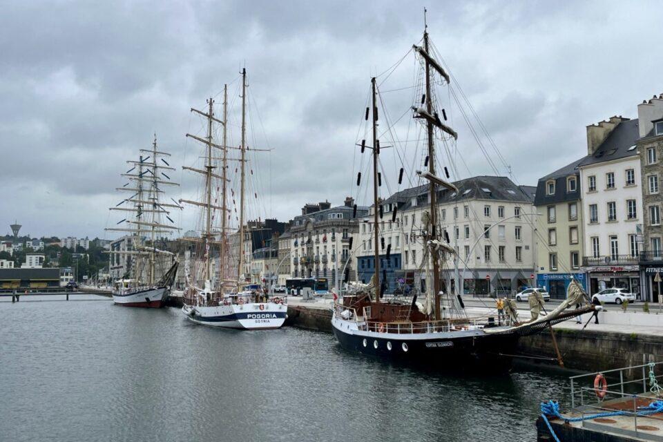 Cherbourg. Trois vieux gréements polonais attirent l’attention dans le port
